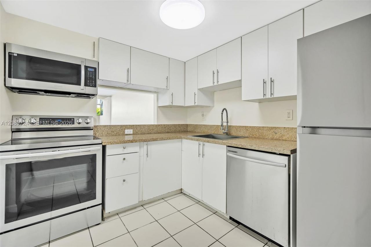 10525 SW 112th Ave , Unit 113, Miami, FL 33176 Photo
