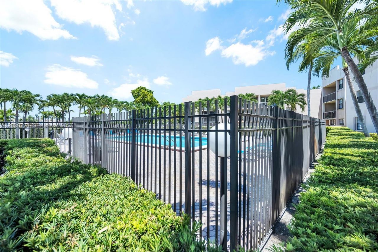 10525 SW 112th Ave , Unit 113, Miami, FL 33176 Photo