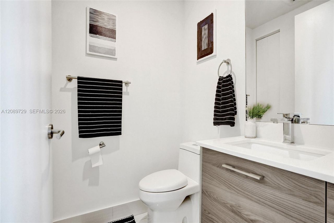 1300 S Miami Ave , Unit 2306, Miami, FL 33130 Photo