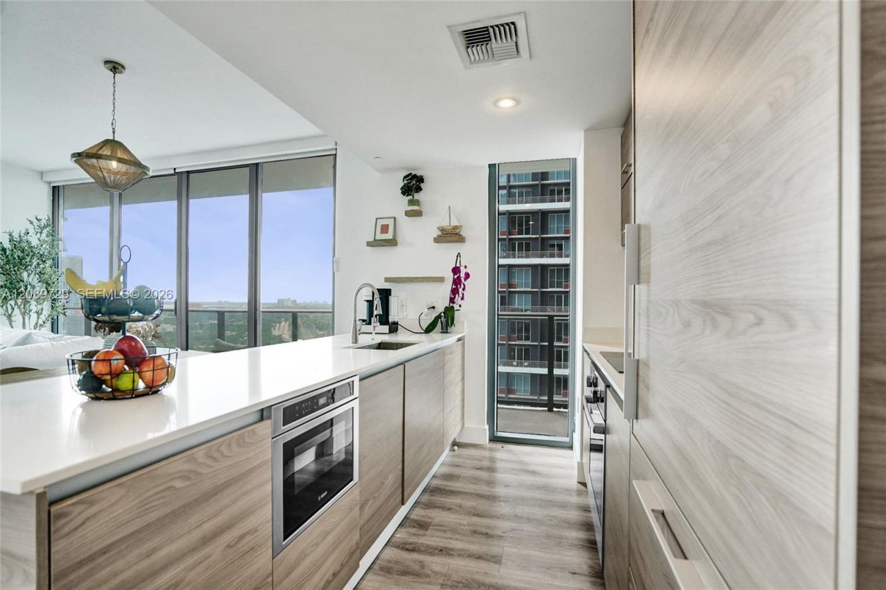 1300 S Miami Ave , Unit 2306, Miami, FL 33130 Photo