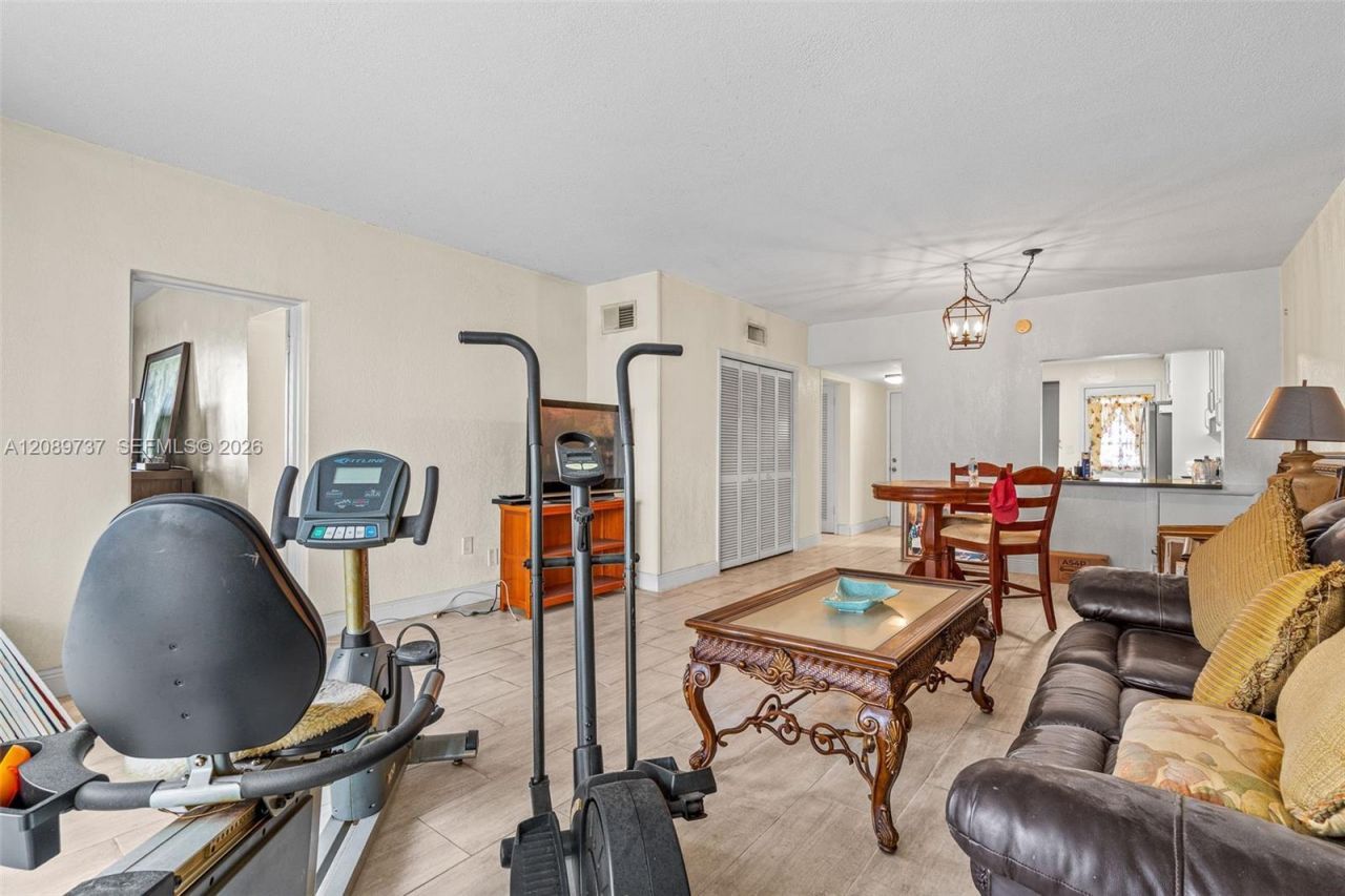 1481 NE Miami Gardens Dr, Unit 363, Miami, FL 33179 Photo