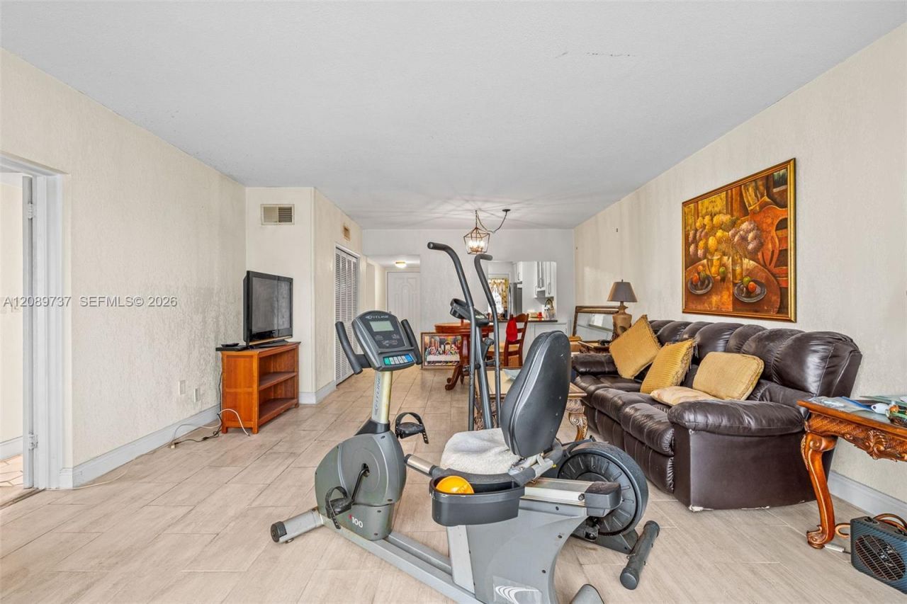 1481 NE Miami Gardens Dr, Unit 363, Miami, FL 33179 Photo