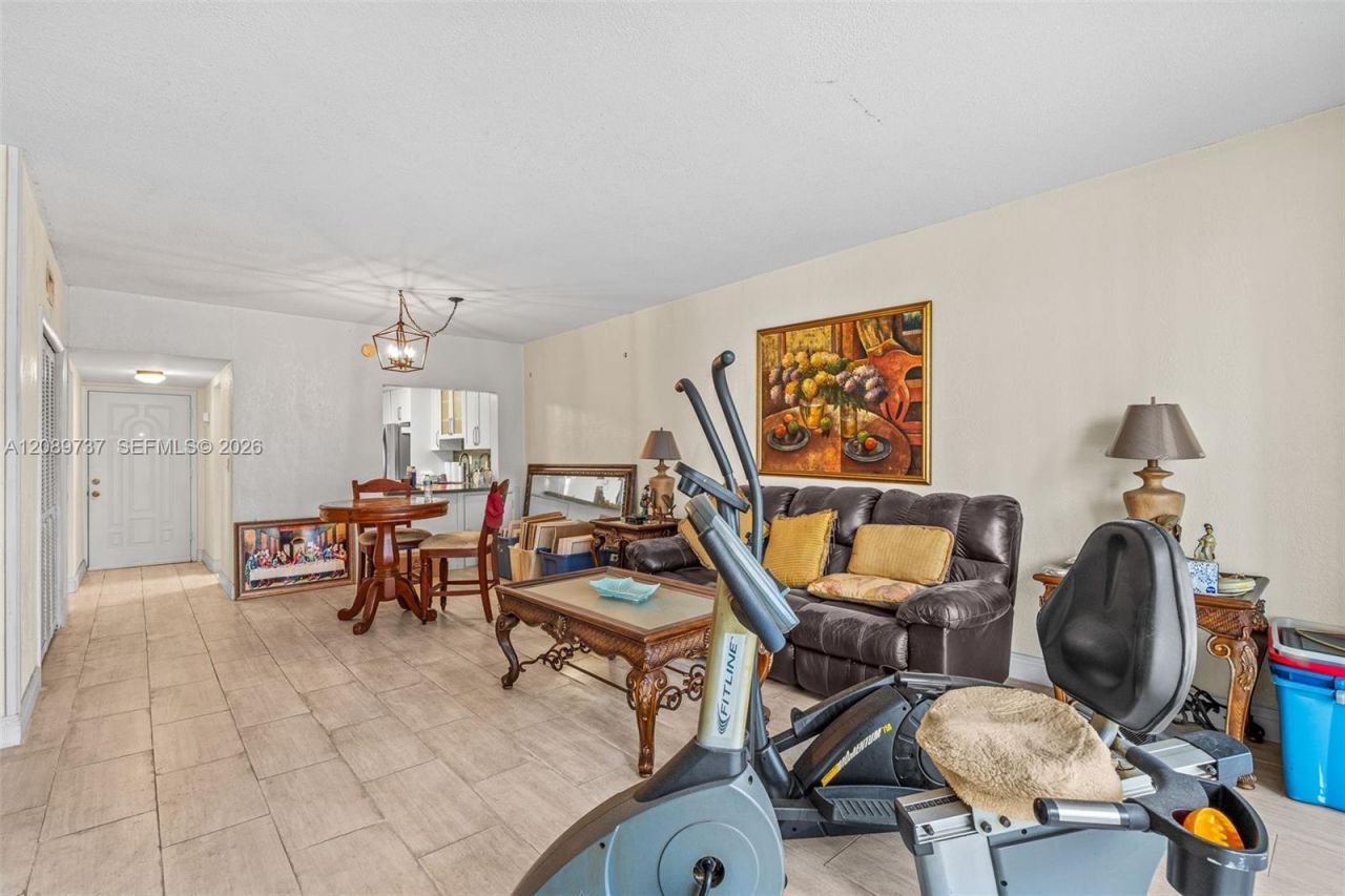 1481 NE Miami Gardens Dr, Unit 363, Miami, FL 33179 Photo