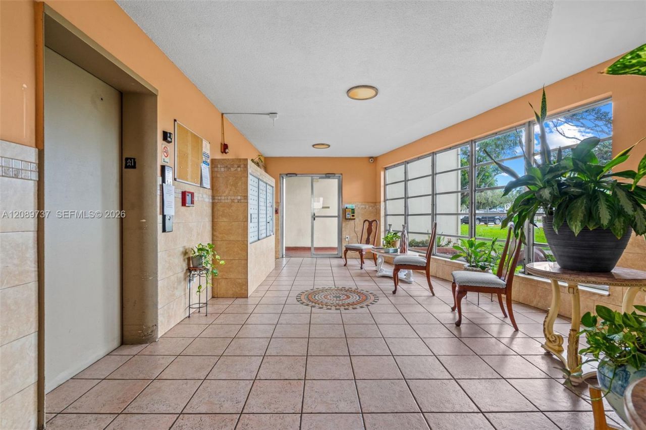 1481 NE Miami Gardens Dr, Unit 363, Miami, FL 33179 Photo