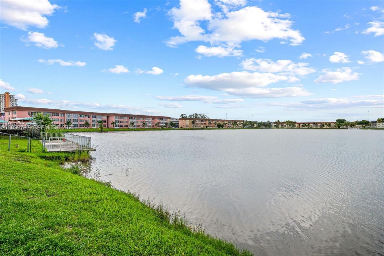 1481 NE Miami Gardens Dr, Unit 363, Miami, FL 33179 Photo