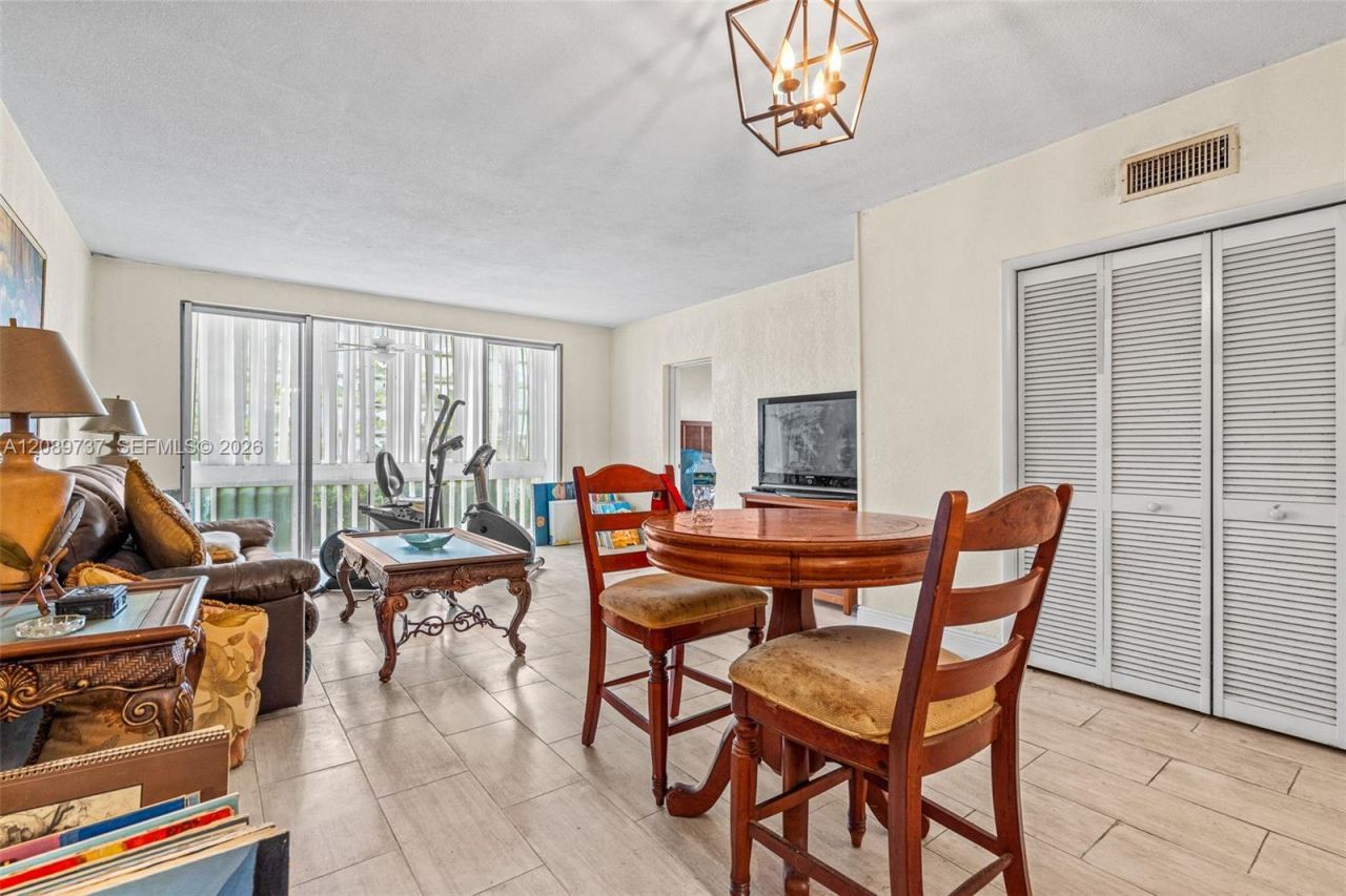 1481 NE Miami Gardens Dr, Unit 363, Miami, FL 33179 Photo