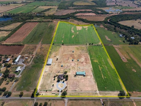 2991 Bell Road S, Iowa Park, TX 76367