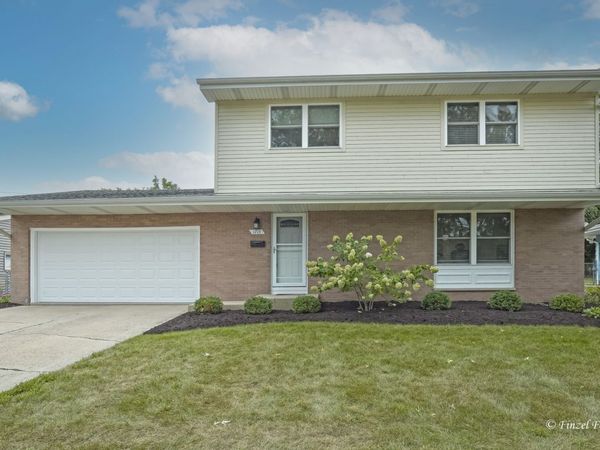 1713 Oak Street, St. Charles, IL 60174