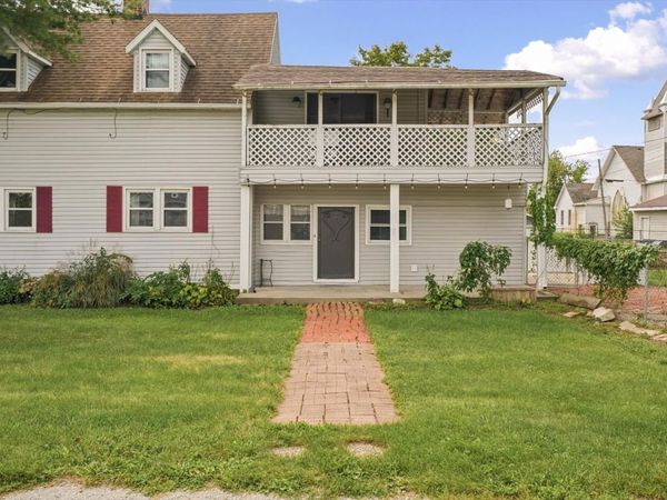 108 S Main, Arrowsmith, IL 61722
