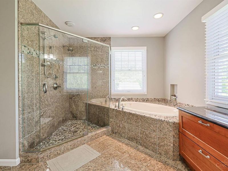 104 Hetherington Lane, Glendale, OH 45246 Photo 28
