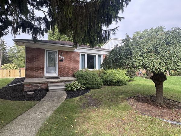 4020 Gertrude Street, Dearborn Heights, MI 48125