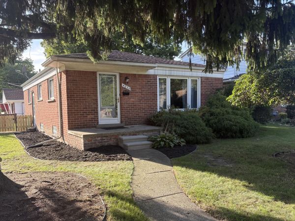 4020 Gertrude Street, Dearborn Heights, MI 48125