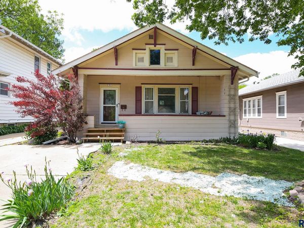1311 S Summit Ave, Sioux Falls, SD 57105