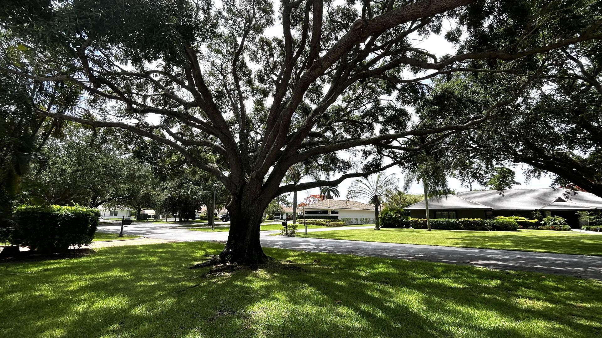 5125 Woodland Lakes Drive, Palm Beach Gardens, FL 33418 Photo
