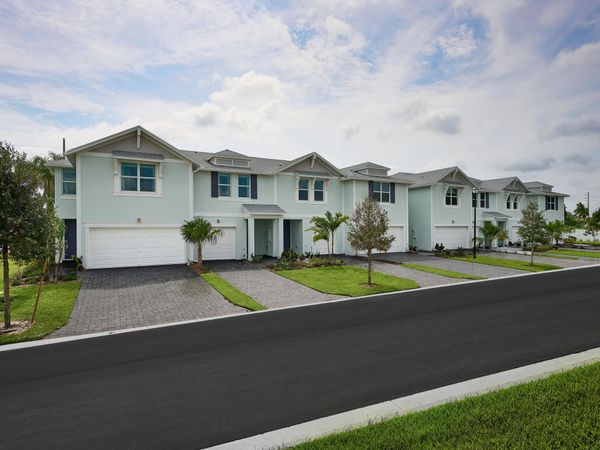 692 Salisbury Circle, Fort Pierce, FL 34982