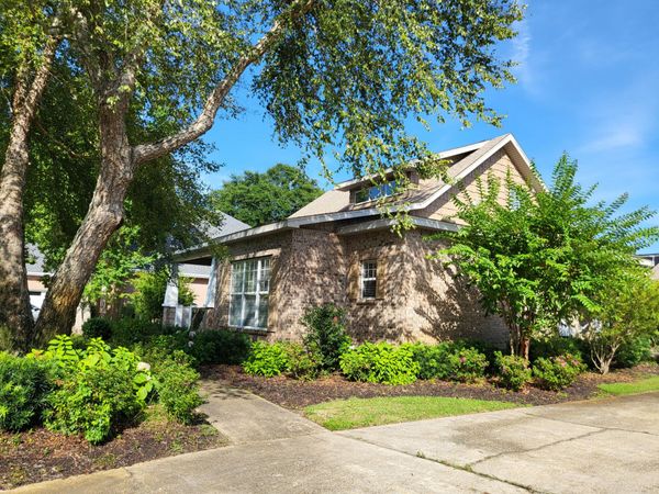 16 Shalimar Drive, Shalimar, FL 32579