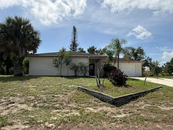 2024 BEL OMBRE CIRCLE , LAKE WALES, FL 33898