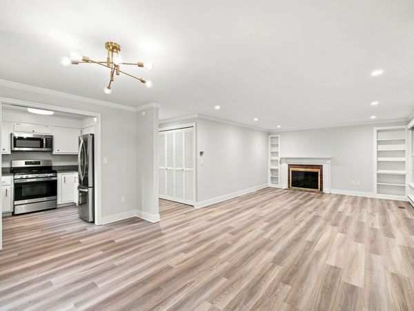 39 Tower Hill Road, Unit BLDG 1 UNI, Osterville, MA 02655