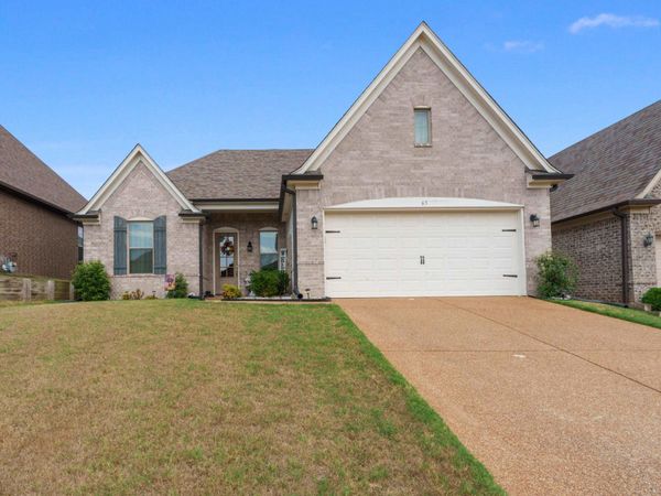 65 BRIAR HOLLOW LN, Oakland, TN 38060