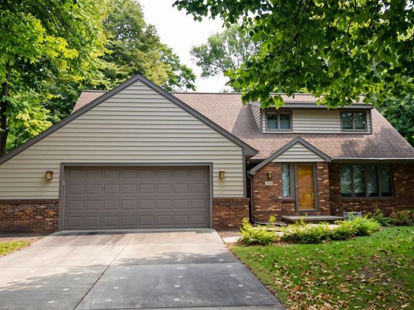 3316 S WHITE BIRCH LANE, Appleton, WI 54915