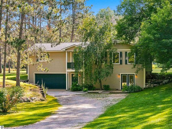 10204 Deal Road, Williamsburg, MI 49690