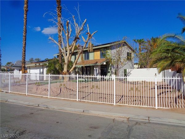 2910 boise Street, Las Vegas, NV 89121