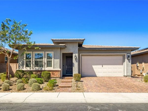 647 Longfeather Street , Henderson, NV 89011