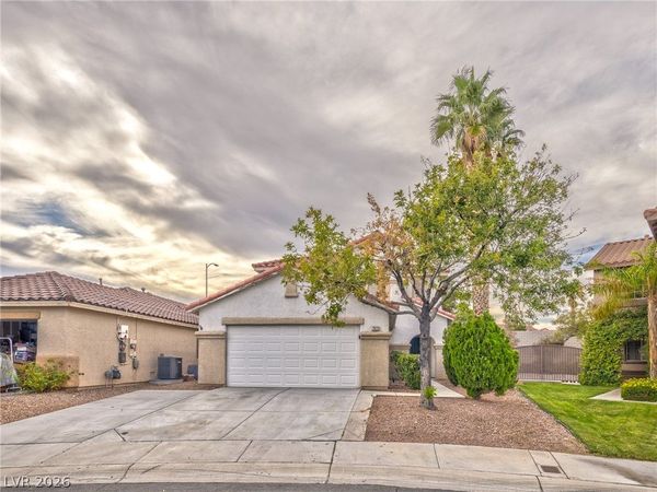 7973 Willow Pines Place, Las Vegas, NV 89143