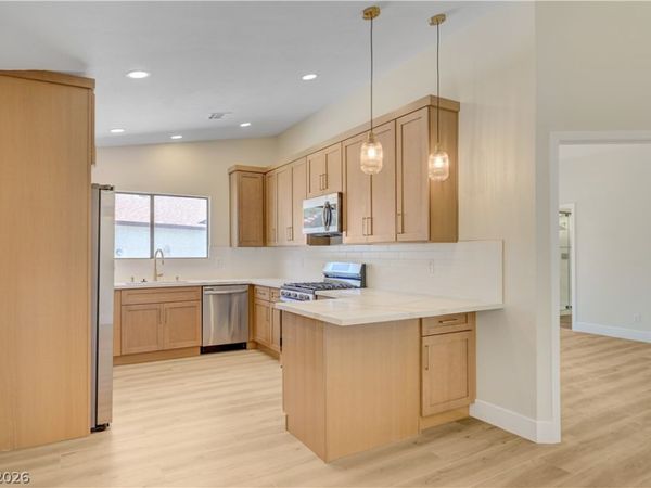 942 Anchor Drive, Henderson, NV 89015