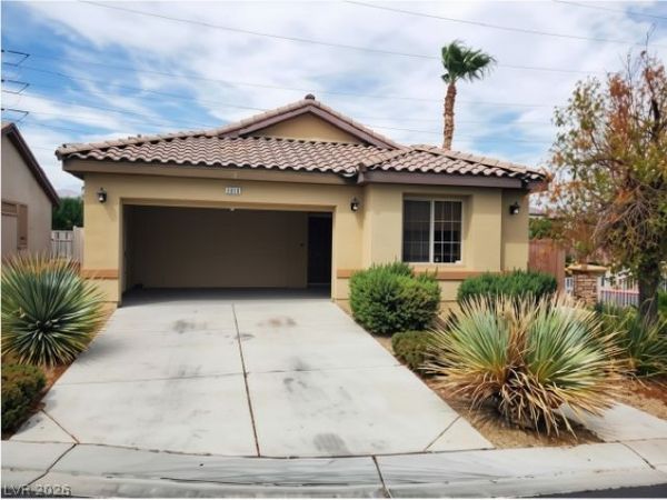 2016 Pelican Sky Beach Avenue, North Las Vegas, NV 89081
