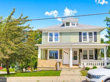 511 E MAPLE STREET, DALLASTOWN, PA 17313