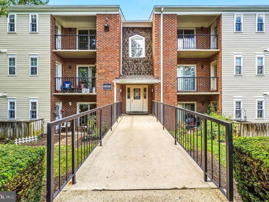 18328 Streamside Drive , Unit 301, Gaithersburg, MD 20879 Main Photo
