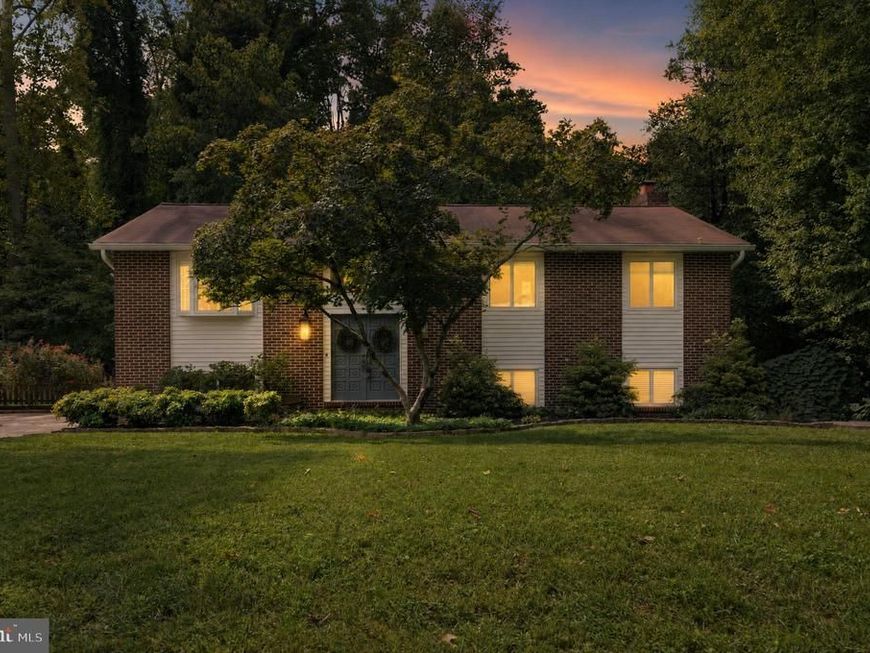 870 Twin Harbor Drive, Arnold, MD 21012 Main Photo