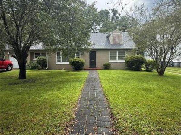 1909 Old Government Street, Mobile, AL 36606