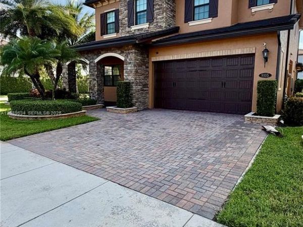9105 Carrington Ave , Parkland, FL 33076