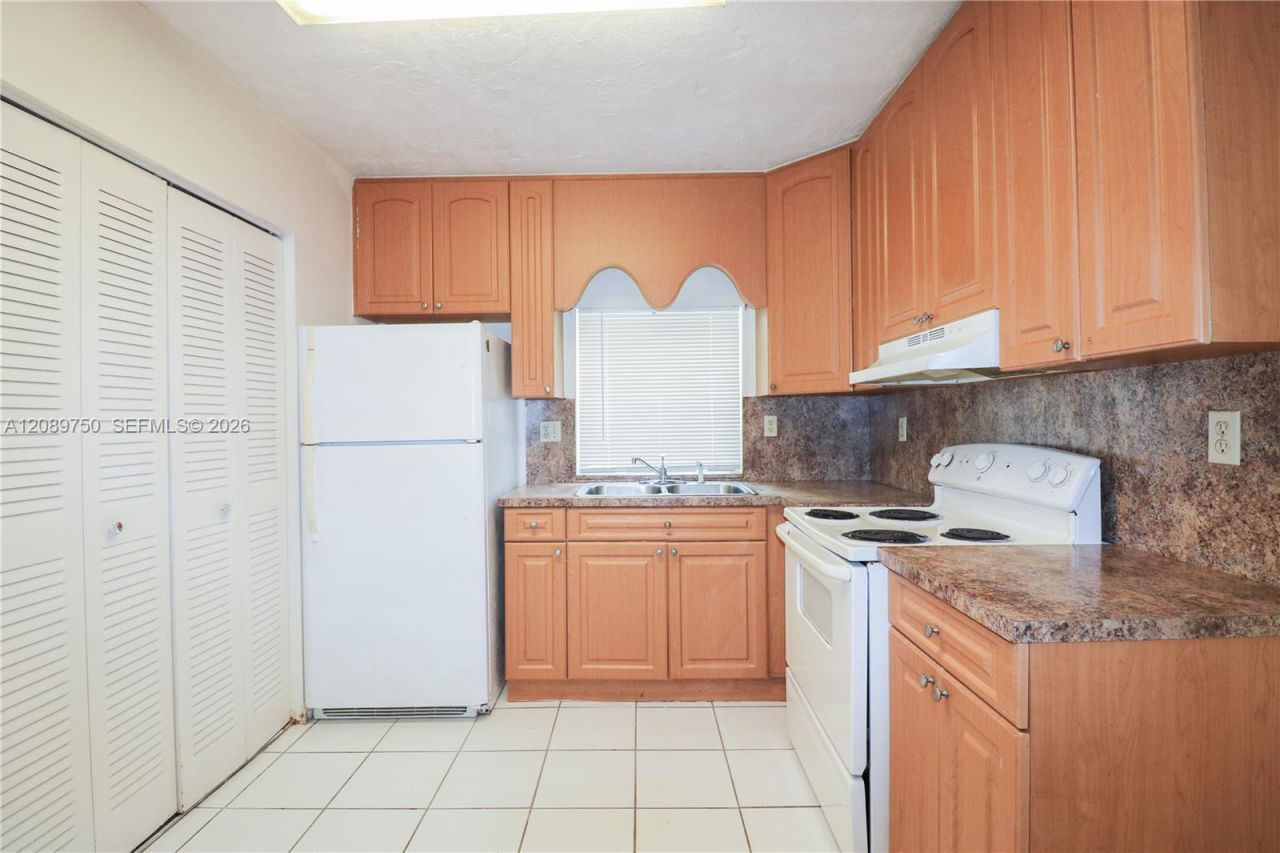 3019 SW 68th Ter, Unit 5, Miramar, FL 33023 Photo