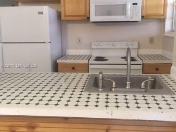 14170 NW 22nd Ave , Unit 2, Opa-Locka, FL 33054