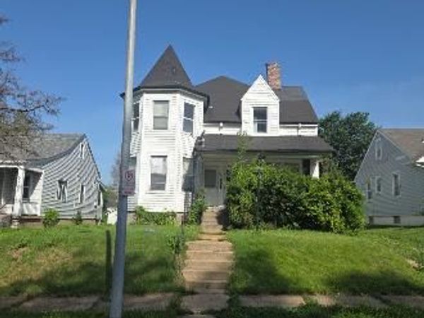 8559 Mora Lane , St Louis, MO 63147