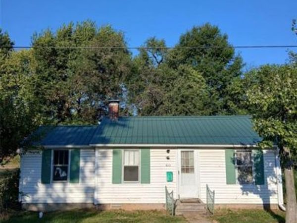 610 Burke Street , Jerseyville, IL 62052