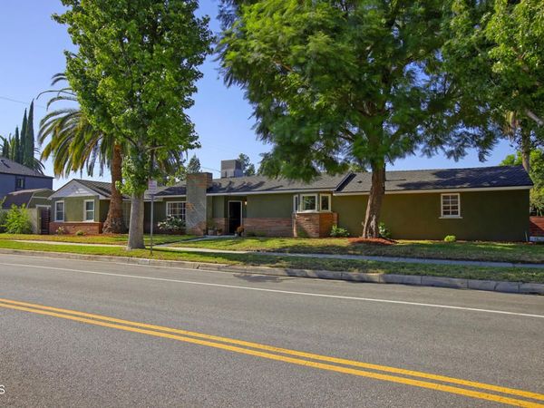 2901 W Oak Street, Burbank, CA 91505