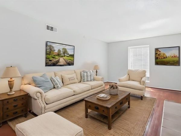 5232 Fleetwood Oaks Avenue , Unit 216, Dallas, TX 75235