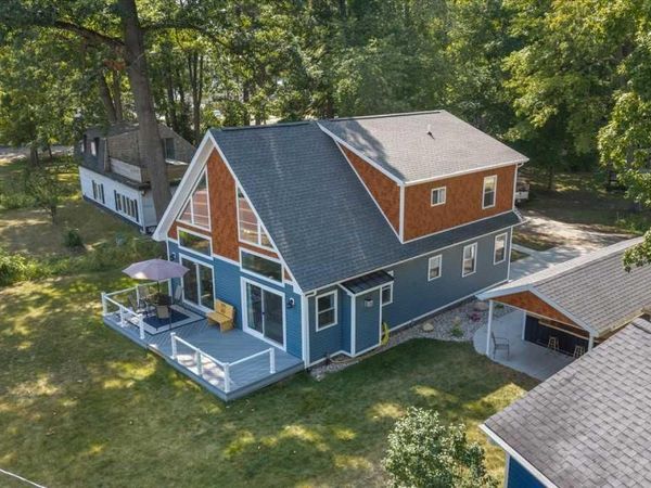 7603 S Croton Hardy Drive, Newaygo, MI 49337
