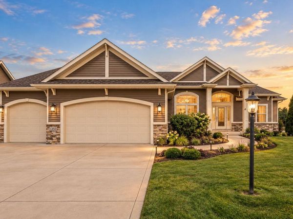 1350 Treviso Bay Drive , Valparaiso, IN 46385