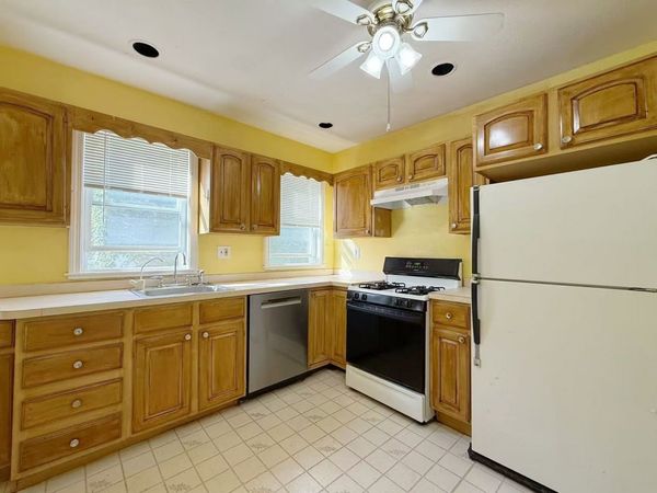 44 Jeanette Ave, Unit 1, Belmont, MA 02478