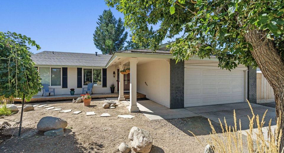 4530 Noche Lane, Reno, NV 89502 Photo