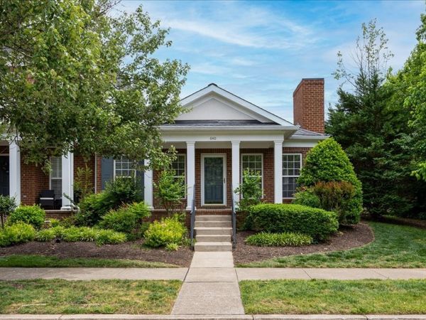 640 Springlake Dr, Franklin, TN 37064
