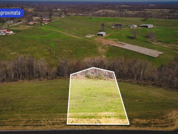 223 Daniel Lane , Unit 8, Westmoreland, TN 37186