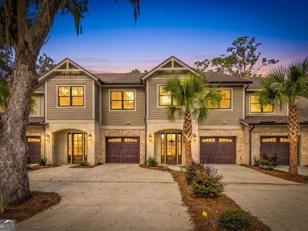 195 Fifty Oaks Lane, St. Simons, GA 31522