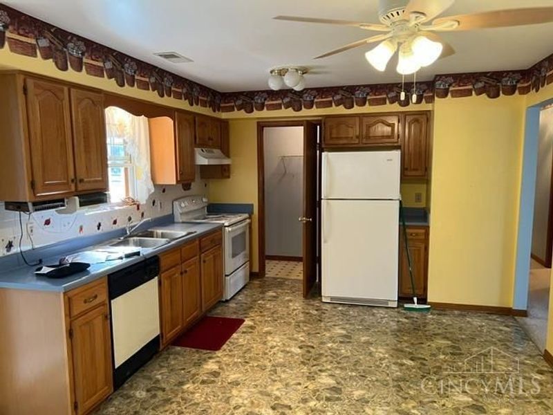1510 Lost Lake Court, Sterling Township, OH 45176 Photo 14