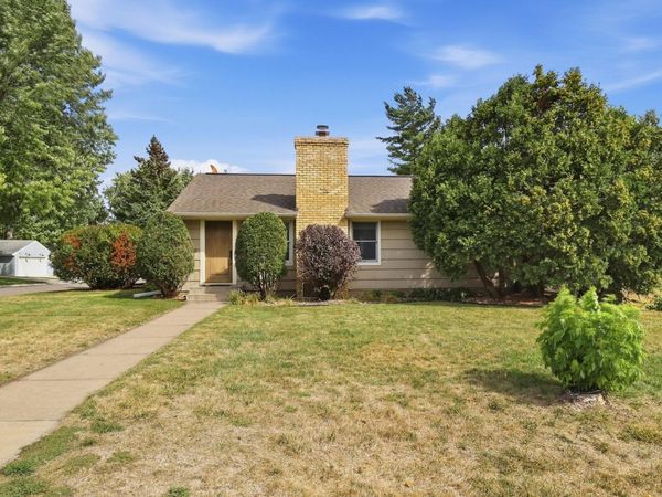 601 6th Avenue S, Hopkins, MN 55343